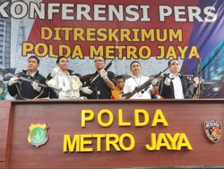 Residivis Curanmor Ditangkap di Bogor, 5 Senjata Api Disita