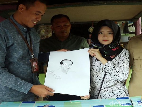 Keren, Febby Gadis Jago Gambar-Putus Sekolah Lukis Jokowi