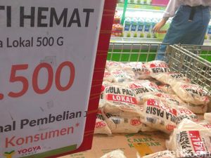 Gula Pasir Langka dan Mahal di Pasar Cirebon