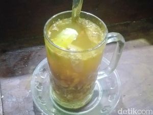 Virus Corona Merebak, Racikan Jahe Rempah Mbah Jo Diserbu Pembeli Virus Corona Merebak, Racikan Jahe Rempah Mbah Jo Diserbu Pembeli