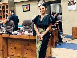 Karantina Diri Usai dari Eropa, Krisdayanti Rayakan Ultah ke-45 di Rumah