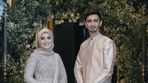 Foto: Cantiknya Vebby Palwinta Bergaun Pink Saat Dilamar Pria Arab