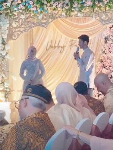 Cantik Vebby Palwinta Saat Lamaran, Berawal Dicueki Hingga ke Pelaminan