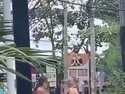 Duh! Bule Perempuan Bugil di Bali, Orangnya Lagi Dicari