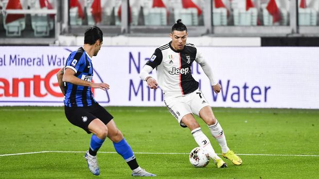 Cristiano Ronaldo menjadi salah satu pesepakbola favorit LeBron James.