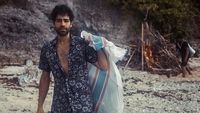 Tak Takut Kotor! Aktor Hollywood Bersihkan Pantai Bali