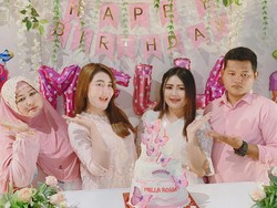 Curhat Via Vallen Dikucilkan karena Adik Positif Corona