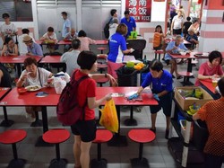 Sepi Karena Virus Corona, Food Center Ini Berikan Diskon Besar-besaran