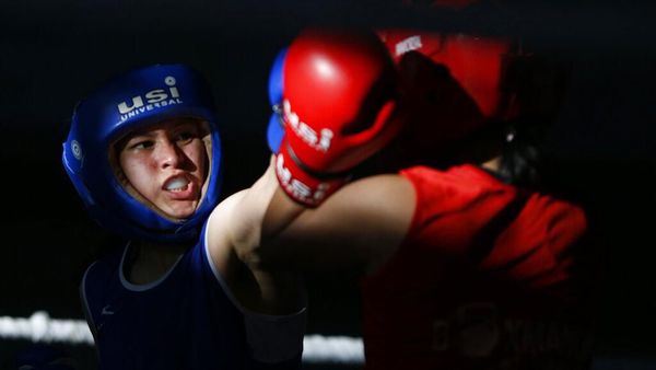 Melihat Lebih Dekat Kehidupan Petinju Wanita di Nepal