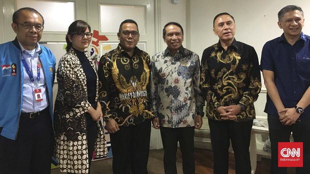 Menpora akan mendampingi delegasi FIFA yang memantau stadion.