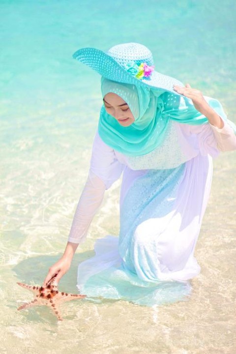 View Ootd Jumpsuit  Hijab Pantai  Background Expectare Info