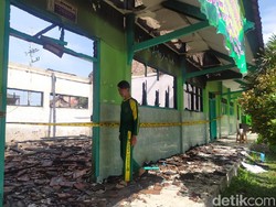 4 Ruangan Sekolah Madrasah Aliyah di Mojokerto Terbakar, 23 Komputer Ludes