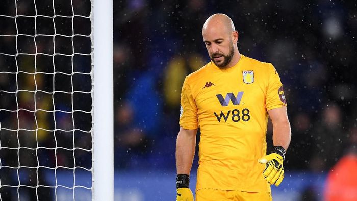 Pepe Reina Aston Villa LEICESTER, ENGLAND - MARCH 09: Goalkeeper, Pepe Reina of Aston Villa looks dejected after defeat in the Premier League match between Leicester City and Aston Villa at The King Power Stadium on March 09, 2020 in Leicester, United Kingdom. (Photo by Michael Regan/Getty Images)