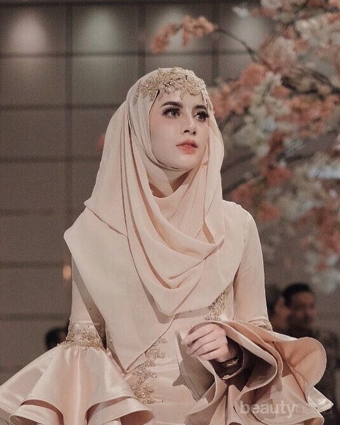 Supaya Terlihat Anggun, Ini Tips Memilih Hijab untuk ke Pesta yang