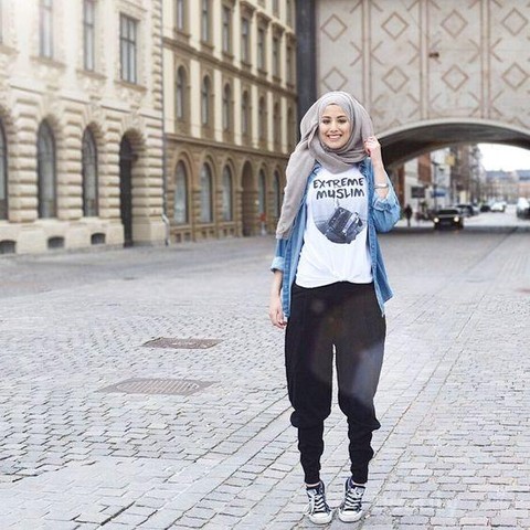 Tampil Sporty Dengan Padu Padan Celana Hijab Jogger Kekinian Ini Yuk