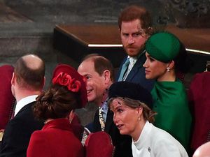 Pangeran William Frustrasi dengan Tingkah Harry Termasuk soal Wali Baptis Archie