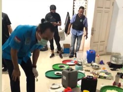 Detik-detik Penggerebekan Pabrik Narkoba yang Dikelola Napi