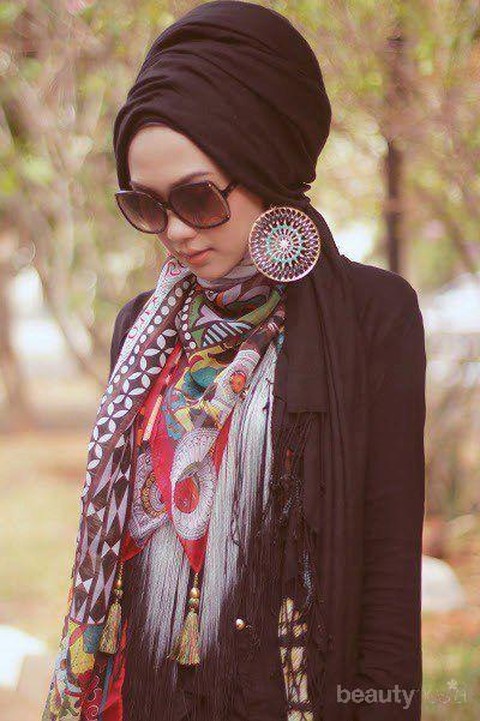 Часы шарф. Туркменские платки. Стильный хиджаб тюрбан. Мусульманка в платке.