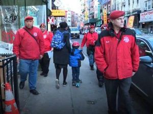 Ini Para Malaikat Pelindung Orang Asia dari Rasisme Akibat Virus Corona