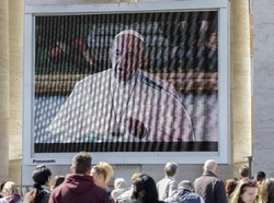 Paus Fransiskus Dorong Para Pastor Berani Temui Pasien Corona