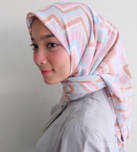 Kamu Mencari Hijab Segi Empat Motif Kekinian Super Murah Di Instagram Di Sini Tempatnya