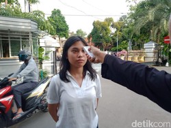 Risma Sediakan Thermal Detector untuk Pantau Suhu Tubuh di Fasilitas Publik