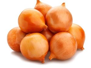 5 Fakta Bawang Bombai yang Kini Lebih Mahal dari Daging Sapi 5 Fakta Bawang Bombai yang Kini Lebih Mahal dari Daging Sapi