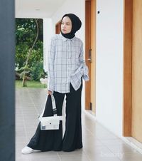 outfit kemeja oversize hijab