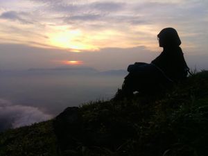 Kisah Pendakian Gunung Guntur & Pelajaran dari Pemuda Palestina