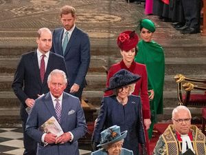 Pangeran William dan Raja Charles Pilih Diam Atas Tudingan Harry-Meghan Pangeran William dan Raja Charles Pilih Diam Atas Tudingan Harry-Meghan