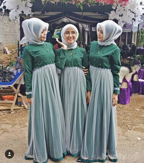 Wah Ini Dia Ide Gaun Bridesmaid untuk Hijabers yang 