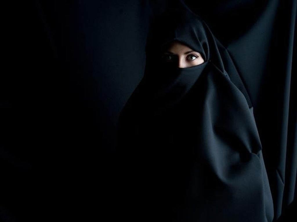 Khadijah dan Asiyah, Dua Muslimah Inspirasi Wanita Khadijah dan Asiyah, Dua Muslimah Inspirasi Wanita