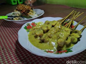 Sate Blendet Bersaus Rempah yang Gurih Wangi dari Ponorogo Sate Blendet Bersaus Rempah yang Gurih Wangi dari Ponorogo