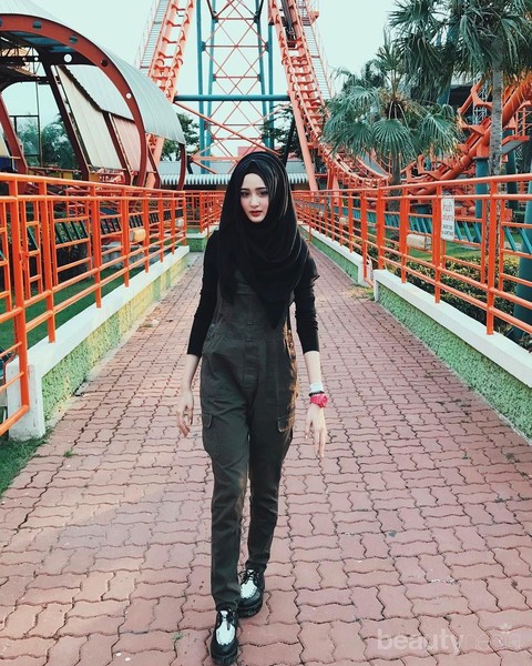 Duh Cantiknya Gaya Fashion Hijab Kasual Ala Selebgram Thailand Ini