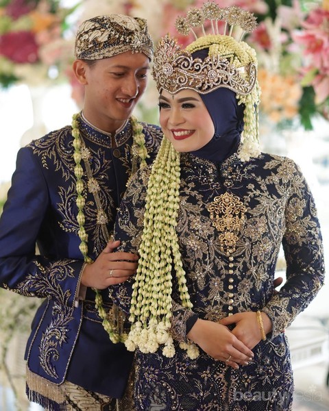 Cantik Cantik Banget Ini Dia Tips Dan Inspirasi Gaun Pengantin Hijab