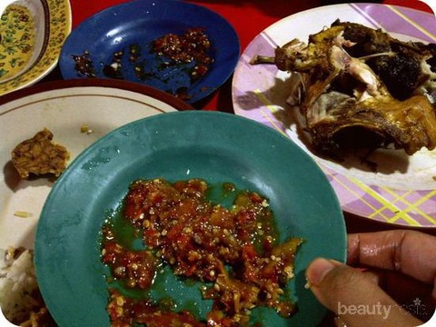 Coba Semua Ayam Sambal Setan Ini Kalau Kamu Ngaku Penggemar Pedas Yang Nampol