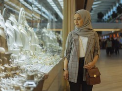 Hukum Wanita Muslim Pakai Perhiasan Emas, Boleh atau Haram?