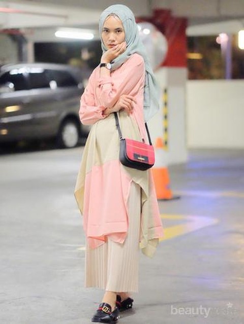Ingin Tampil Stylish Ini Tips Mix  and Match  Tunik Hijab  