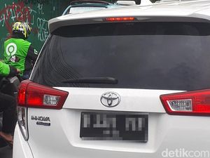 Toyota Beri Jawaban Soal Innova Hybrid di Jalanan Jakarta
