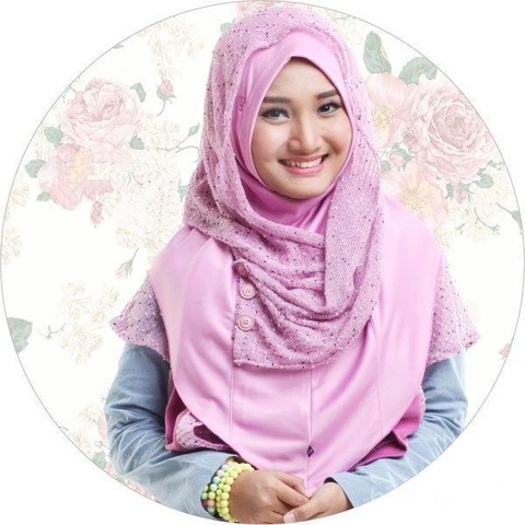 Tampil Stylish dengan 8 Merk Hijab Paling Populer di Indonesia Ini!