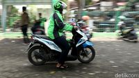 Order Taksi-Ojek Online Terimbas Imbauan Kerja dari Rumah