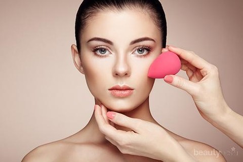 Duh Jangan Sampai Makeup Kamu Jadi Cakey Ladies Mending Simak Tips Ini Untuk Tahu Solusinya