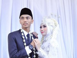 Viral Kisah Cinta Driver Ojol Nikahi Penumpangnya, Kenal Hanya 4 Bulan