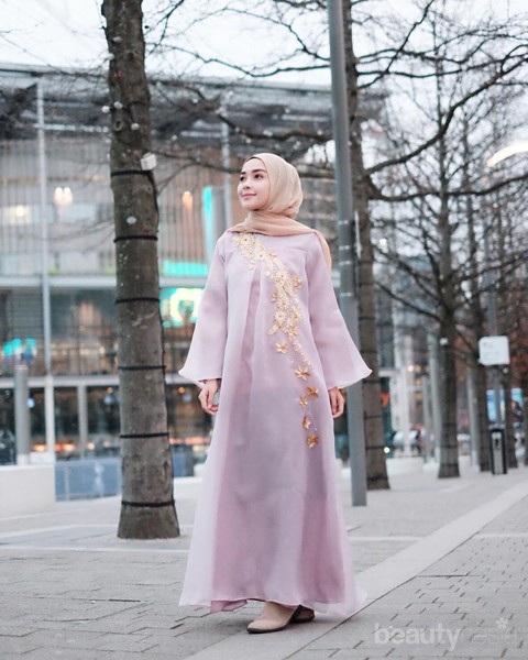 Agar Tidak Menerawang  Ini Tips Mengatasi  Baju  Hijab 