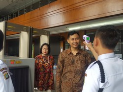 Antisipasi Virus Corona, PN Jakpus Cek Suhu Tubuh Pengunjung Sidang