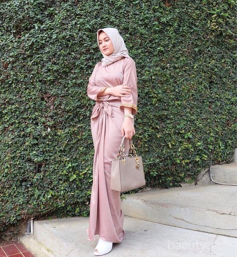 Style Kondangan dengan Dress Hijab Berikut, Siap Membuat Kamu Terlihat