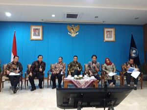 Imbauan Kemdikbud ke Siswa Cegah Corona saat UN: Nggak Usah Hugging Dulu