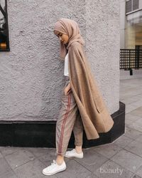 Hijabers Wajib Tahu, Ini Tips Memilih Outfit Untuk Style Hijab Nan Sporty!