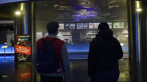 Corona Goyang Republik Ceko, Sekolah hingga Bioskop Ditutup