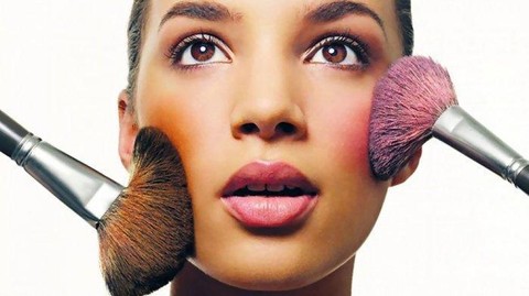 Bikin Ilfil Jangan Pernah Tampil Dengan 7 Gaya Make Up Seperti Ini Saat Di Depan Cowok Bikin Ilfil Jangan Pernah Tampil Dengan 7 Gaya Make Up Seperti Ini Saat Di Depan Cowok